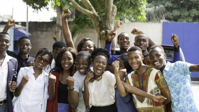 Côte d’Ivoire: la carte SIM interdite aux moins de 16 ans Côte d’Ivoire: la carte SIM interdite aux moins de 16 ans