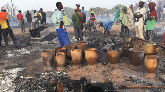 Sénégal: 22 morts dans un incendie lors d’un pèlerinage annuel de tidjanes Sénégal: 22 morts dans un incendie lors d’un pèlerinage annuel de tidjanes