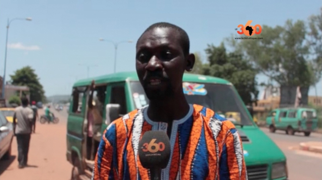 Vidéo: Mali-Maroc: les supporters maliens doutent de leur entraîneur Vidéo: Mali-Maroc: les supporters maliens doutent de leur entraîneur