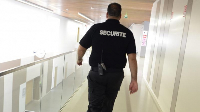 France: les agents de sécurité privée peuvent désormais être armés ...