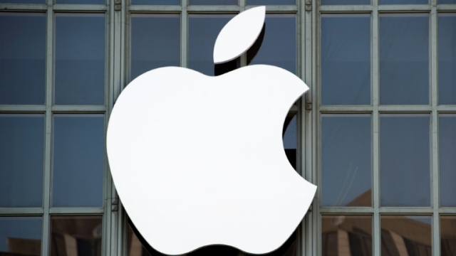 Apple Apple