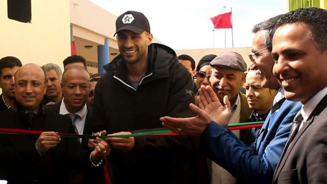 Diapo. Kénitra: Badr Hari retrouve les bancs de l'école ...