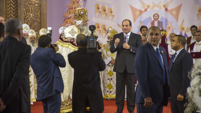 Egypte: Al Sissi inaugure la plus grande cathédrale copte du Moyen-Orient Egypte: Al Sissi inaugure la plus grande cathédrale copte du Moyen-Orient