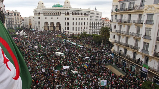 Cinquième vendredi de manifestations en Algérie Cinquième vendredi de manifestations en Algérie