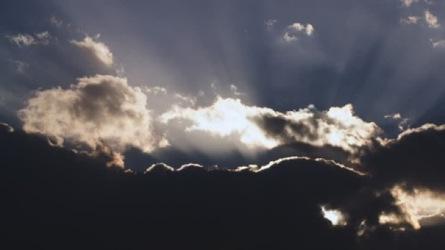 nuages bas et soleil nuages bas et soleil