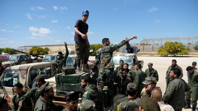 L&#039;armée nationale libyenne, en route pour Tripoli, dimanche 7 avril 2019
