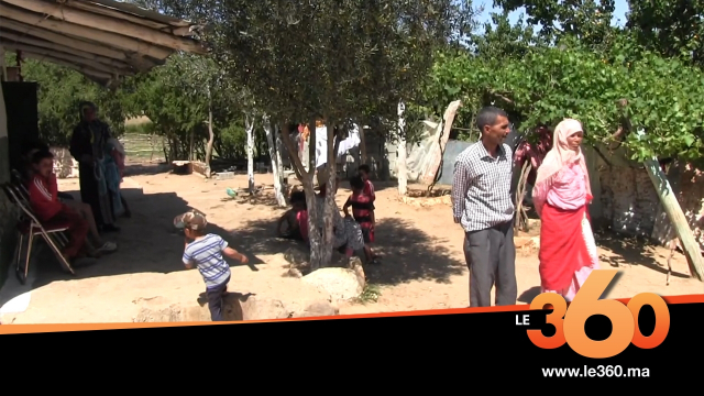 Cover_Vidéo: Le360.ma • بمنزل اميمة الطفلة التي قتلها والدها ضواحي العرائش : LE360 Cover_Vidéo: Le360.ma • بمنزل اميمة الطفلة التي قتلها والدها ضواحي العرائش : LE360