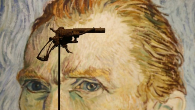 Revolver Revolver