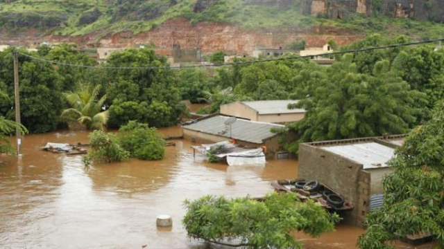 pluies diluviennes et inondations pluies diluviennes et inondations