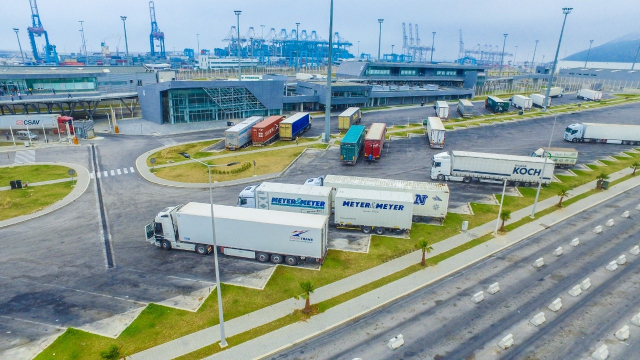 Tanger Med - Marchandises - Camions - Import-export Tanger Med - Marchandises - Camions - Import-export