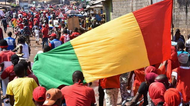 Guinée: Jean-Luc Mélenchon s'invite aux manifestations à sa manière Guinée: Jean-Luc Mélenchon s'invite aux manifestations à sa manière