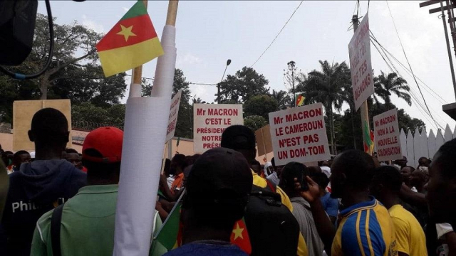 Cameroun: manifestations devant l'ambassade de France pour dénoncer les propos de Macron Cameroun: manifestations devant l'ambassade de France pour dénoncer les propos de Macron