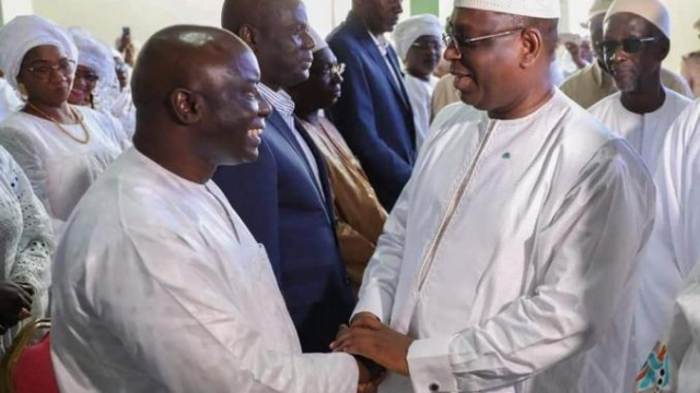Sénégal: le défunt secrétaire général du PS "rapproche" Macky Sall et l'opposant Idrissa Seck Sénégal: le défunt secrétaire général du PS "rapproche" Macky Sall et l'opposant Idrissa Seck