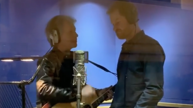 Prince Harry chante Prince Harry chante