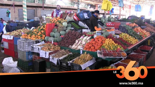 Cover_Vidéo: تباين في أسعار الخضر والفواكه بأكادير بسبب فيروس كورونا Cover_Vidéo: تباين في أسعار الخضر والفواكه بأكادير بسبب فيروس كورونا