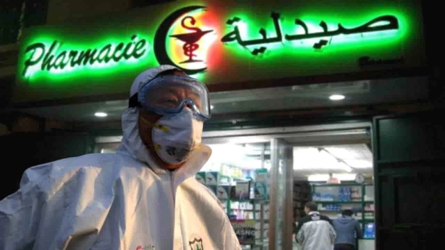 Algérie. Covid-19: le ministre de la Santé demande aux citoyens de fabriquer eux-mêmes leurs masques Algérie. Covid-19: le ministre de la Santé demande aux citoyens de fabriquer eux-mêmes leurs masques