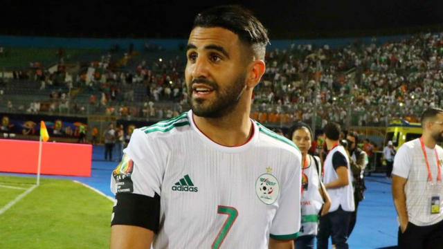 Riyad Mahrez, capitaine de l'équipe algérienne de football Riyad Mahrez, capitaine de l'équipe algérienne de football