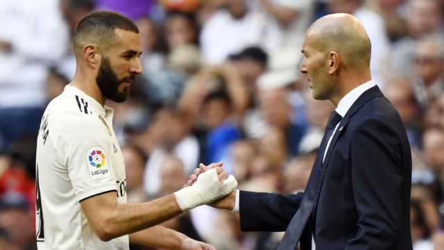 Karim Benzema (à gauche) et Zinédine Zidane. Karim Benzema (à gauche) et Zinédine Zidane.