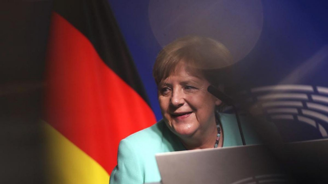 Allemagne: un espion égyptien dans le service de presse de Merkel Allemagne: un espion égyptien dans le service de presse de Merkel