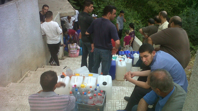 Algérie: le régime incapable de fournir de l'eau aux citoyens de la capitale Algérie: le régime incapable de fournir de l'eau aux citoyens de la capitale