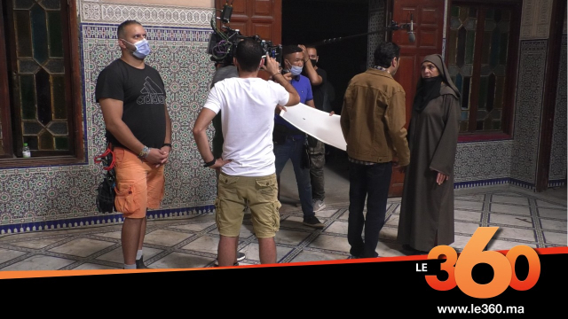 Cover Vidéo . كواليس تصوير المسلسل المغربي الجديد "البيوت أسرار" Cover Vidéo . كواليس تصوير المسلسل المغربي الجديد "البيوت أسرار"