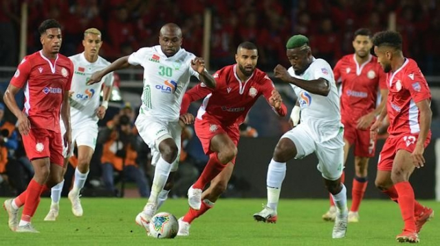 Le derby Raja-Wydad se poursuit à distance. Le derby Raja-Wydad se poursuit à distance.