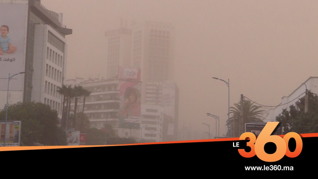 Cover_Vidéo: الدار البيضاء تغرق وسط غبار كثيف Cover_Vidéo: الدار البيضاء تغرق وسط غبار كثيف