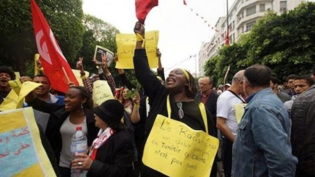 Tunisie: un tribunal supprime enfin la mention "esclave affranchi" sur la CIN des noirs Tunisie: un tribunal supprime enfin la mention "esclave affranchi" sur la CIN des noirs