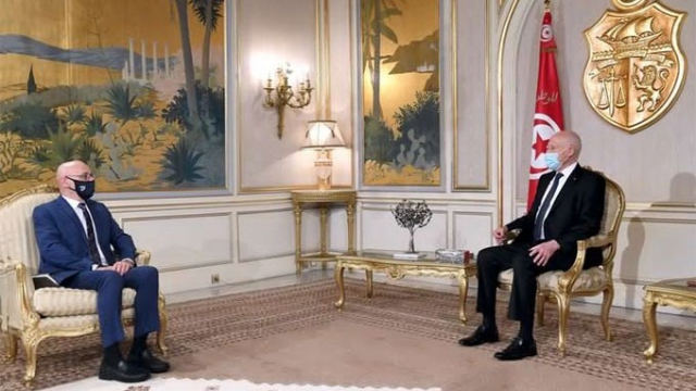 Dr Yves Souteyrand, représentant de l'OMS en Tunisie, reçu par le président de la république Kaïs Saied. Dr Yves Souteyrand, représentant de l'OMS en Tunisie, reçu par le président de la république Kaïs Saied.