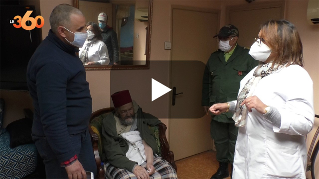 Cover_Vidéo: هكذا يتم تلقيح المغاربة المسنين داخل بيوتهم Cover_Vidéo: هكذا يتم تلقيح المغاربة المسنين داخل بيوتهم