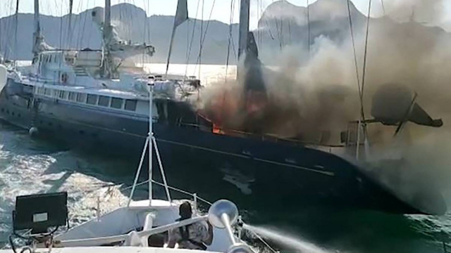 Le Phocéa, l'ancien yacht de Bernard Tapie, a coulé au large de la Malaisie Le Phocéa, l'ancien yacht de Bernard Tapie, a coulé au large de la Malaisie