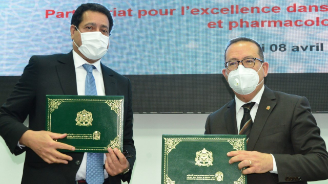 Lors de la signature de la convention entre Laprophan et l’USMBA, le jeudi 8 avril 2021 à Fès Lors de la signature de la convention entre Laprophan et l’USMBA, le jeudi 8 avril 2021 à Fès