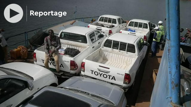 Vidéo. Traversée du fleuve Sénégal: le ferry, trait d'union entre Bafoulabé et Kayes Vidéo. Traversée du fleuve Sénégal: le ferry, trait d'union entre Bafoulabé et Kayes