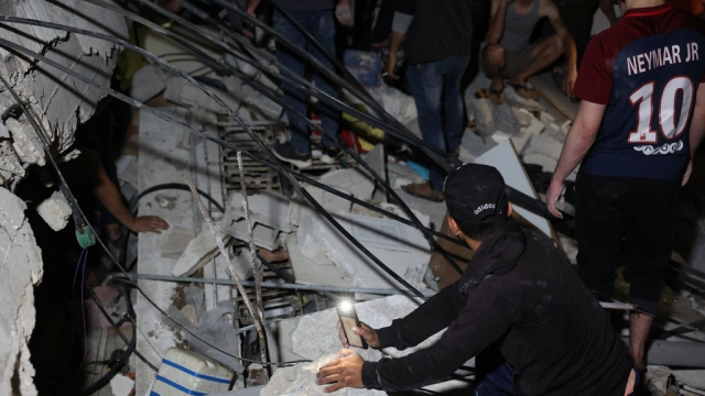 Gaza - Bombardement israélien - Immeuble de médias Gaza - Bombardement israélien - Immeuble de médias