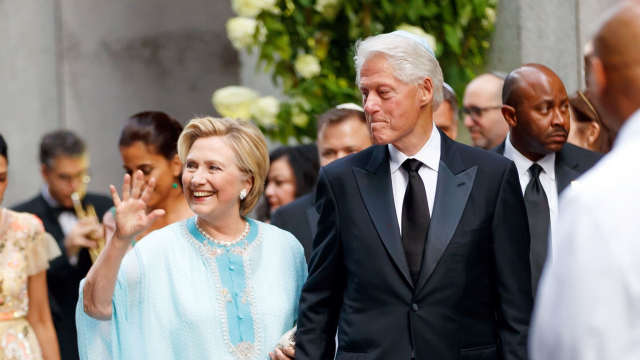 HIllary Clinton en caftan - Bill Clinton HIllary Clinton en caftan - Bill Clinton