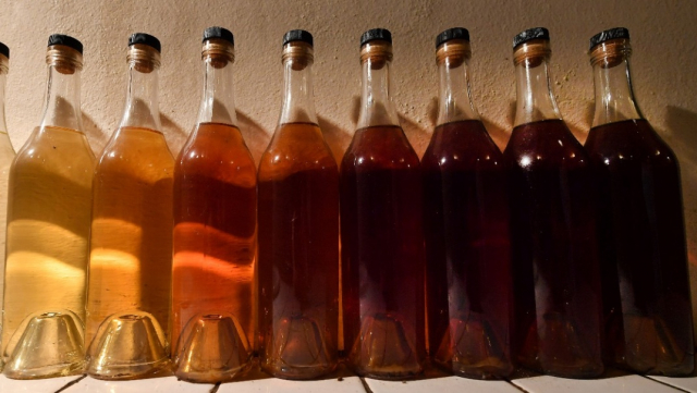 alcool - bouteilles - artisanal alcool - bouteilles - artisanal