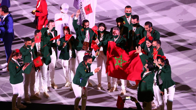 Le défilé de la délégation marocaine lors de la cérémonie d'ouverture des JO de Tokyo. Le défilé de la délégation marocaine lors de la cérémonie d'ouverture des JO de Tokyo.