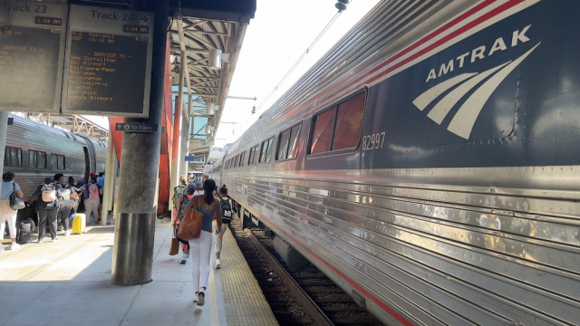Train Amtrak - Passagers - Gare Union - Washington, DC - Etats-Unis Train Amtrak - Passagers - Gare Union - Washington, DC - Etats-Unis