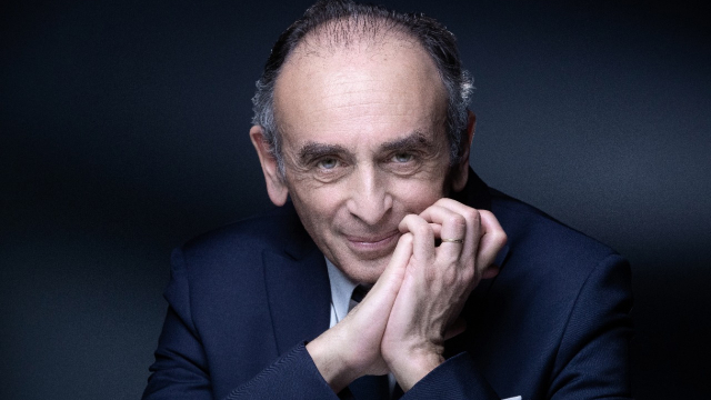 Eric Zemmour - Polémiste français - France - Télévision - Présidentielle France 2022 - Cnews Eric Zemmour - Polémiste français - France - Télévision - Présidentielle France 2022 - Cnews
