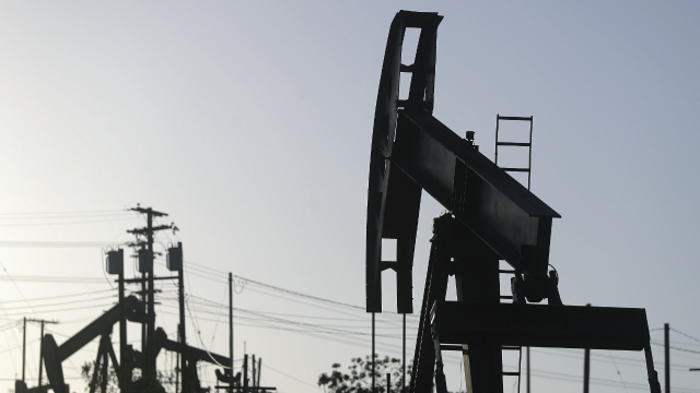 Pétrole - Pompes à pétrole - Demande en pétrole - Californie - Etats-Unis Pétrole - Pompes à pétrole - Demande en pétrole - Californie - Etats-Unis