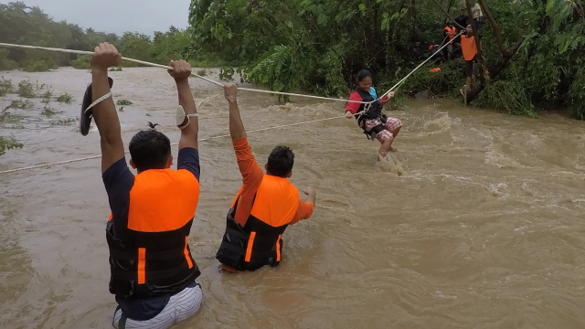 Philippines - Typhon - Tempête tropicale - Kompasu - Gonzaga - Nord de Manille Philippines - Typhon - Tempête tropicale - Kompasu - Gonzaga - Nord de Manille