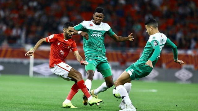 La finale de la Supercoupe de la CAF Ahly-Raja, disputée le 22 décembre 2021 à Doha. La finale de la Supercoupe de la CAF Ahly-Raja, disputée le 22 décembre 2021 à Doha.