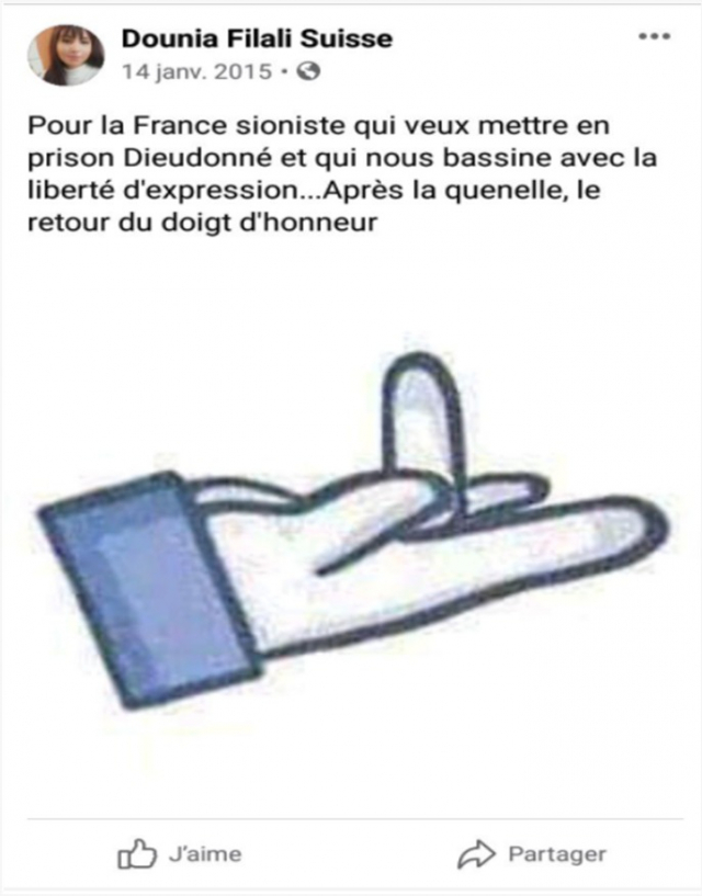 Le doigt d&#039;honneur de Dounia Filali à la France