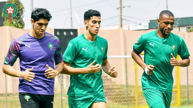 Les Lions à l'entraînement au Cameroun. Les Lions à l'entraînement au Cameroun.