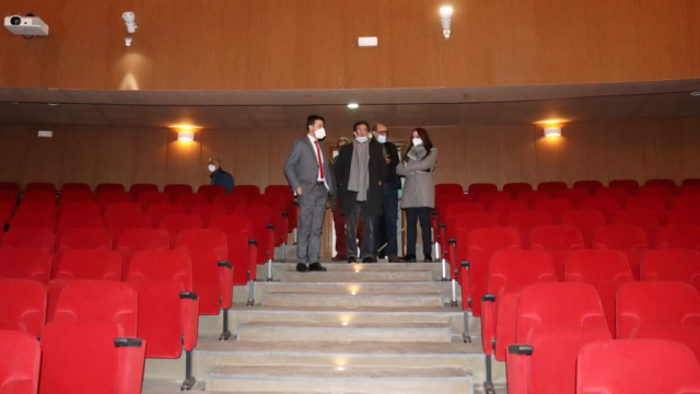 Théâtre Hassani - Casablanca - Nabila Rmili Théâtre Hassani - Casablanca - Nabila Rmili