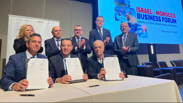 Cérémonie de signature - Accord entre les patronats marocain et israélien - Casablanca Cérémonie de signature - Accord entre les patronats marocain et israélien - Casablanca