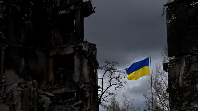 Ukraine - Guerre en Ukraine - Borodianka - Bombardement - Drapeau ukrainien