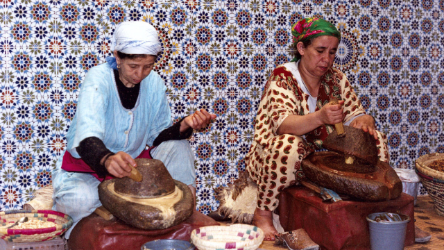 Femmes - coopérative - huile d&#039;argan