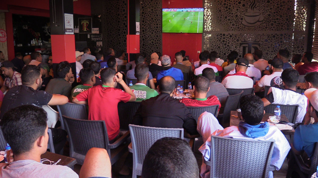 Qatar 2022: après Maroc-Croatie, la satisfaction des supporters marocains et mauritaniens de Nouakchott Qatar 2022: après Maroc-Croatie, la satisfaction des supporters marocains et mauritaniens de Nouakchott