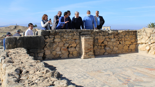 Le secrétaire général de l'ONU, Antonio Guterres, lors de sa visite au site archéologique de Volubilis 